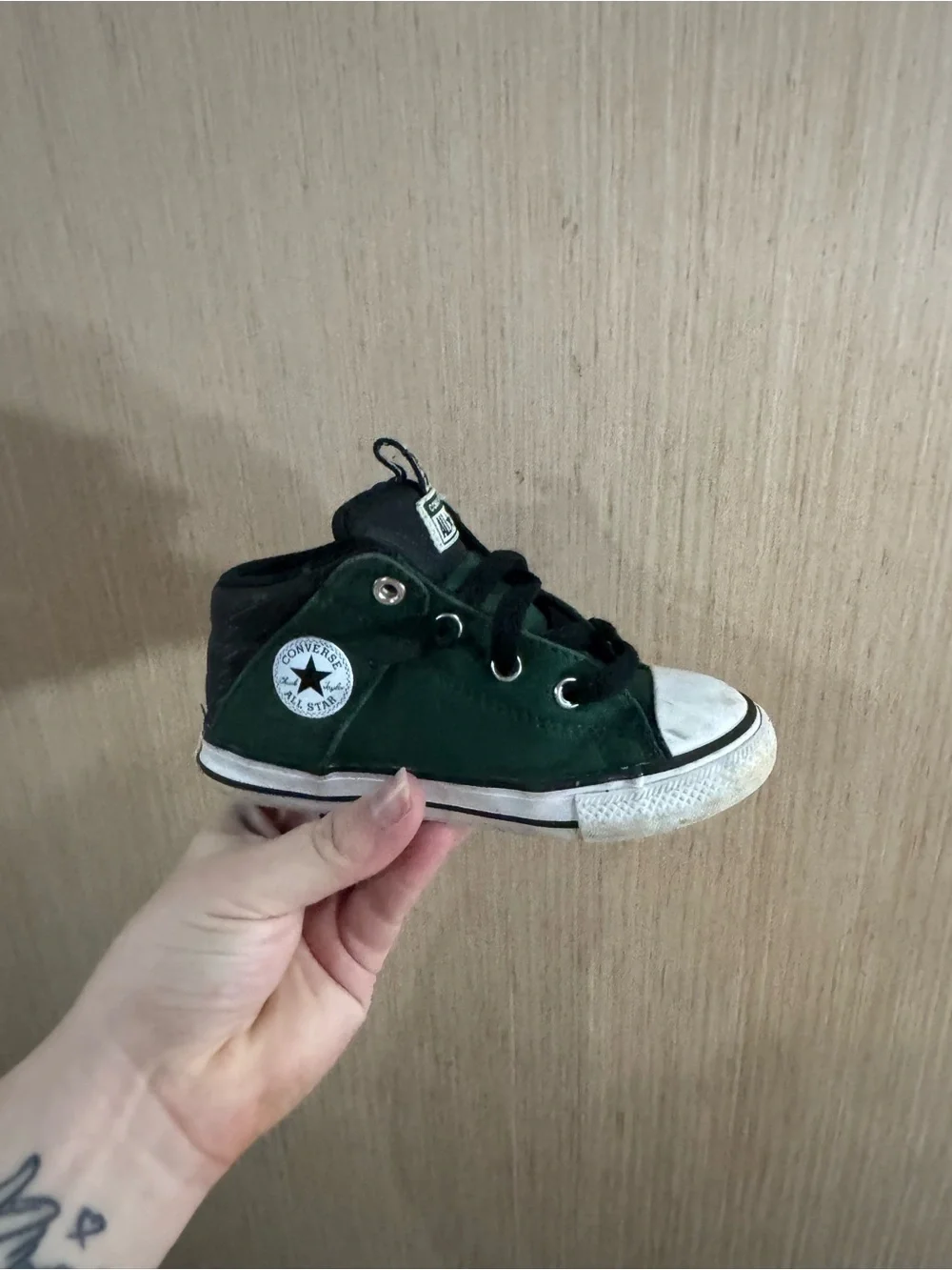 Converse Kids Dark Green and Black Canvas High-Top Sneakers Size 9